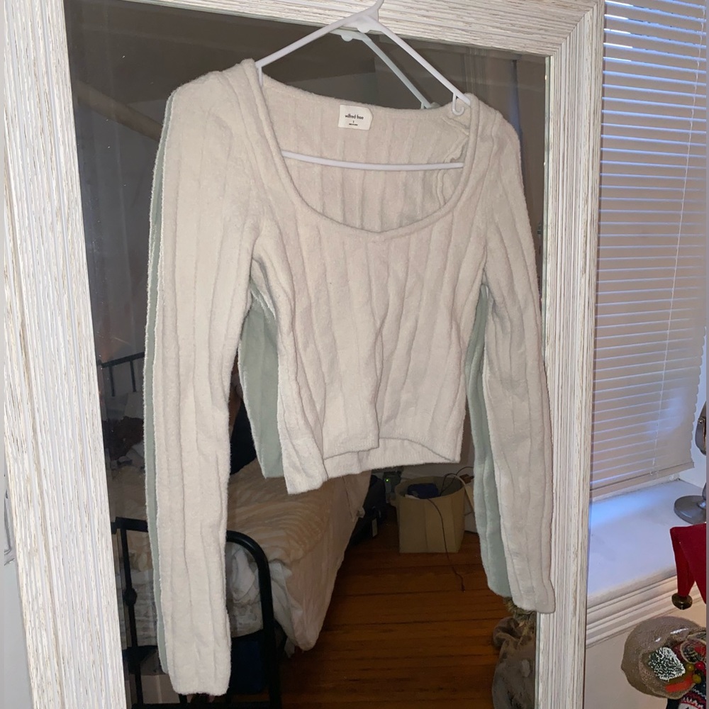 Aritzia cream long sleeve thermal top